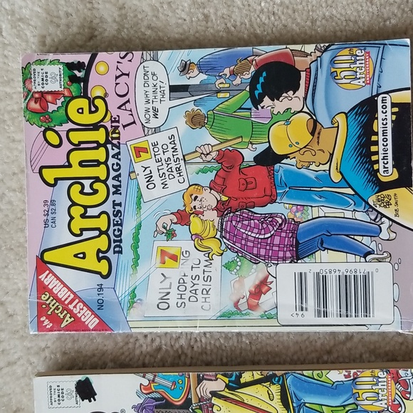 2 Archie Digest Magazine comics - Picture 3 of 8
